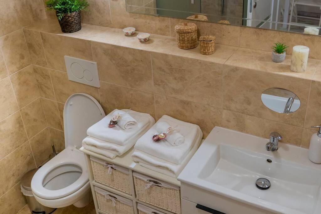 Provensalsky Rodinny Apartman Mandolina Bojnice Extérieur photo